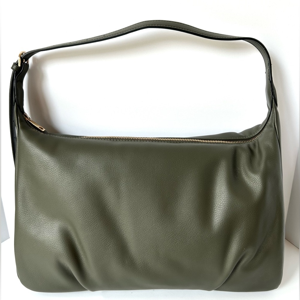 NWOT A New Day Army Green Large Bag/Travel Bag Gold Hardware (adjustable straps)